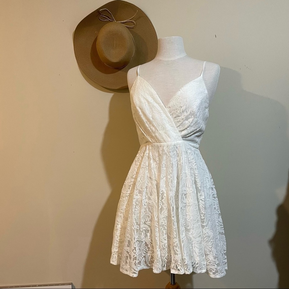 Elegant White Lace Dress